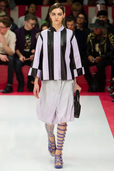 Look 7